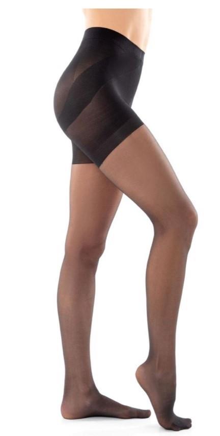 PANTY MODEL UP